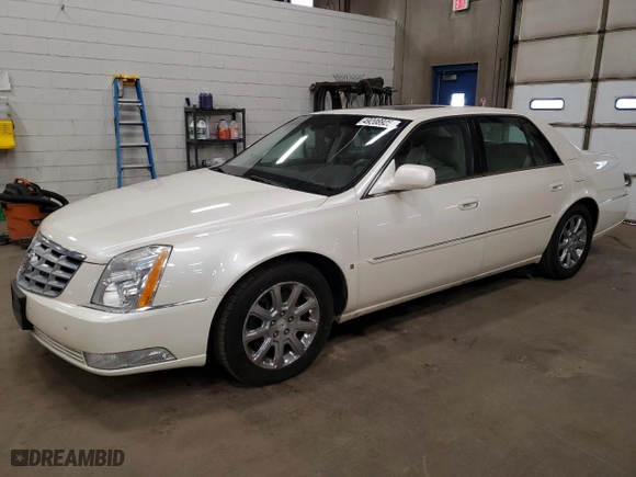2008 Cadillac DTS w/1SA with VIN 1G6KD57Y08U136593, listed as a Copart auction lot 49208925 with 145,099 mi miles and Salvage Title. Bid and sale history available at carsss.com. Image 1.