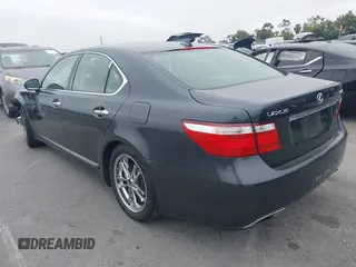 2007 Lexus LS 460 with VIN JTHBL46FX75019041, listed as a IAAI auction lot 42471322 with Not provided miles and . Bid and sale history available at DreamBid. Image 3.