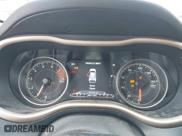 2017 Jeep Cherokee Limited with VIN 1C4PJMDS1HW505617, listed as a IAAI auction lot 41461389 with 97,978 mi miles. Bid and sale history available at carsss.com. Image 7.