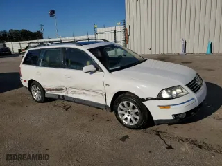 2003 Volkswagen Passat GLS with VIN WVWVD63B43E323839, listed as a Copart auction lot 81100434 with 164,795 mi miles and Salvage Title. Bid and sale history available at carsss.com. Image 4.