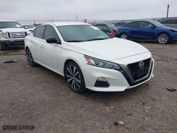 2022 Nissan Altima 2.5 SR with VIN 1N4BL4CV8NN356016, listed as a IAAI auction lot 41562146 with 45,139 mi miles. Bid and sale history available at carsss.com. Image 1.