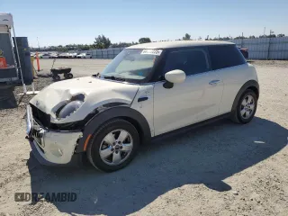 2020 MINI Hardtop Cooper с VIN WMWXR3C02L2M26554, выставлен на аукционе Copart как лот 64797225 с пробегом 35 180 миль миль и Списание • Salvage title. История ставок и продаж доступна на DreamBid. Изображение 1.