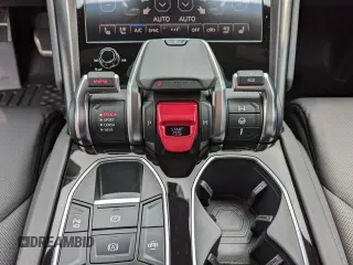 2021 Lamborghini Urus z VIN ZPBUA1ZL2MLA13010, wystawiony jako Copart lot #44308855 z przebiegiem 20 177 mil mil oraz Czysty tytuł • Clean title. Historia ofert i sprzedaży dostępna na DreamBid. Obrazek 10.