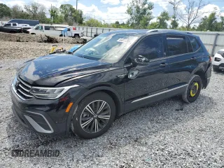 2024 Volkswagen Tiguan Wolfsburg Edition z VIN 3VV6B7AX6RM227665, wystawiony jako Copart lot #56876785 z przebiegiem Nie podano mil oraz Nie do naprawy • Non repairable. Historia ofert i sprzedaży dostępna na DreamBid. Obrazek 1.
