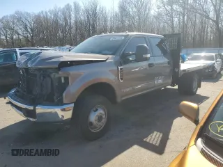 2020 Ford F-350 XL with VIN 1FD8W3HT8LED05136, listed as a Copart auction lot 48474705 with 135,147 mi miles and Salvage title. Bid and sale history available at DreamBid. Image 1.