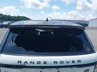 2017 Land Rover Range Rover Sport z VIN SALWR2FE3HA135650, wystawiony jako IAAI lot #42456858 z przebiegiem 91 454 mil mil oraz . Historia ofert i sprzedaży dostępna na DreamBid. Obrazek 6.