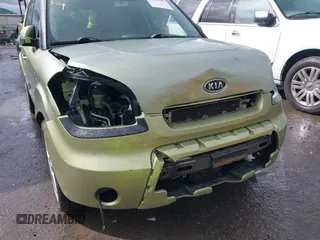 2011 Kia Soul + with VIN KNDJT2A20B7201270, listed as a IAAI auction lot 41764745 with 178,534 mi miles. Bid and sale history available at carsss.com. Image 18.