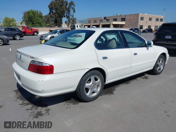 2002 Acura TL with VIN 19UUA56682A012256, listed as a IAAI auction lot 42099903 with 149,782 mi miles. Bid and sale history available at carsss.com. Image 4.