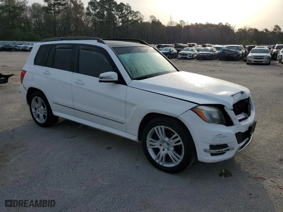 2014 Mercedes-Benz GLK-Class GLK 350 with VIN WDCGG8JB4EG287246, listed as a Copart auction lot 50175055 with 123,149 mi miles and Salvage Title. Bid and sale history available at carsss.com. Image 4.