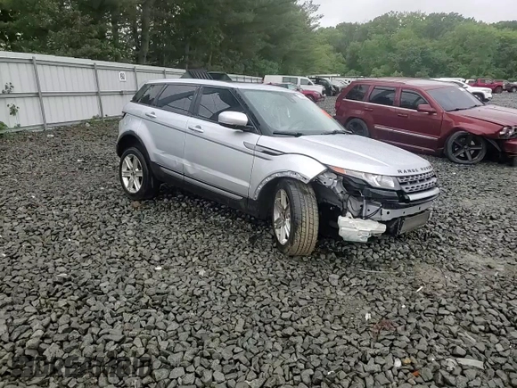 2013 Land Rover Range Rover Evoque Pure Plus z VIN SALVP2BG1DH845186, wystawiony jako Copart lot #57889835 z przebiegiem Nie podano mil oraz Szkoda całkowita • Salvage title. Historia ofert i sprzedaży dostępna na DreamBid. Obrazek 14.