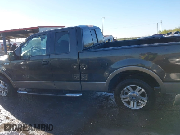 2006 Ford F-150 XLT with VIN 1FTPX125X6NA39456, listed as a IAAI auction lot 41832948 with 266,716 mi miles. Bid and sale history available at carsss.com. Image 14.