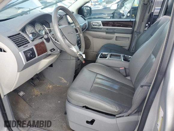 2010 Chrysler Town & Country Touring with VIN 2A4RR5DXXAR137658, listed as a Copart auction lot 72443994 with 101,934 mi miles and Salvage Title. Bid and sale history available at DreamBid. Image 7.