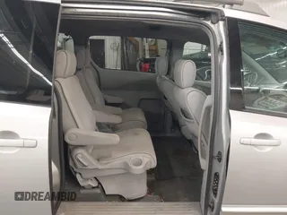 2004 Nissan Quest S with VIN 5N1BV28U34N343743, listed as a IAAI auction lot 42163624 with 105,900 mi miles. Bid and sale history available at carsss.com. Image 8.