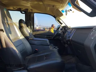 2010 Ford Super Duty F-250 SRW XL with VIN 1FTSW2BR6AEA14388, listed as a IAAI auction lot 41633890 with 251,600 mi miles. Bid and sale history available at carsss.com. Image 5.