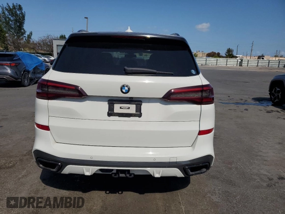 2022 BMW X5 xDrive40i z VIN 5UXCR6C05N9K44844, wystawiony jako Copart lot #52027125 z przebiegiem 50 382 mil mil oraz Nie do naprawy • Non repairable. Historia ofert i sprzedaży dostępna na DreamBid. Obrazek 6.