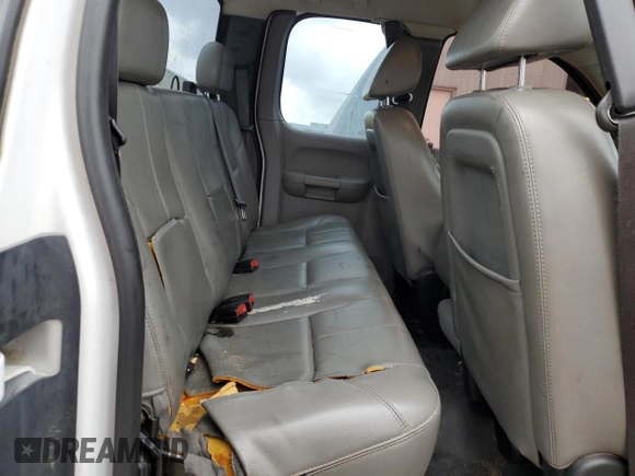 2007 Chevrolet Silverado 1500 LT w/1LT with VIN 1GCEC19087Z561266, listed as a Copart auction lot 68444634 with 283,996 mi miles and Salvage Title. Bid and sale history available at carsss.com. Image 10.