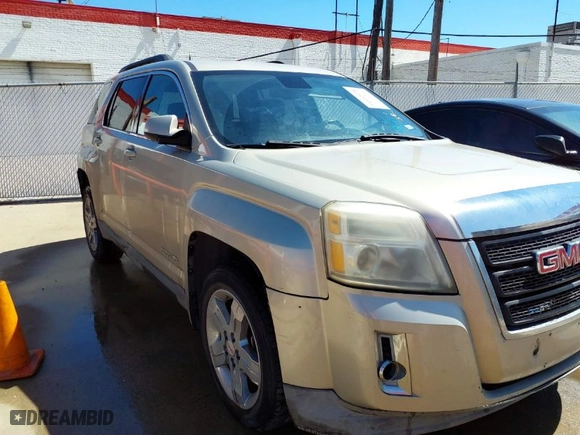 2012 GMC Terrain SLE-2 with VIN 2GKFLSE56C6168694, listed as a IAAI auction lot 41642938 with 174,749 mi miles. Bid and sale history available at carsss.com. Image 1.