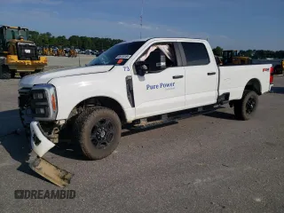 2023 Ford F-250 XL z VIN 1FT8W2BA9PEC15747, wystawiony jako Copart lot #65124184 z przebiegiem 39 939 mil mil oraz Szkoda całkowita • Salvage title. Historia ofert i sprzedaży dostępna na DreamBid. Obrazek 1.