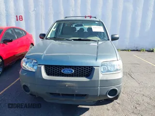 2005 Ford Escape XLS Value с VIN 1FMYU92Z75KA80475, выставлен на аукционе IAAI как лот 42632412 с пробегом 105 668 миль миль и . История ставок и продаж доступна на DreamBid. Изображение 6.