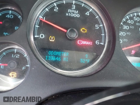 2009 Chevrolet Tahoe 2LT z VIN 1GNEC23379R258434, wystawiony jako IAAI lot #41558672 z przebiegiem 133 646 mil mil oraz . Historia ofert i sprzedaży dostępna na DreamBid. Obrazek 15.