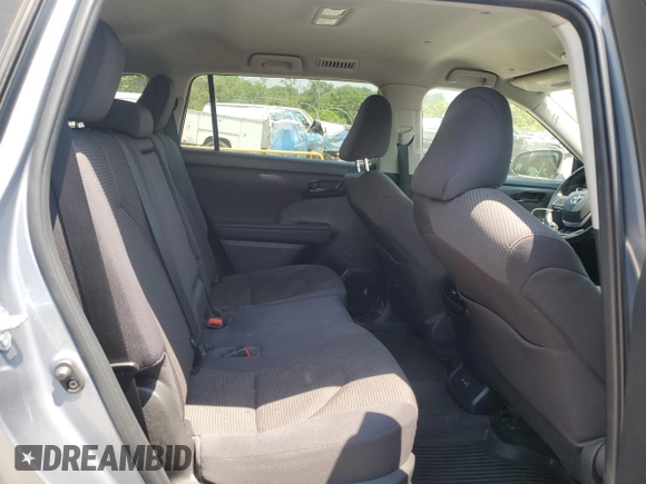 2022 Toyota Highlander LE with VIN 5TDBZRBH3NS175711, listed as a Copart auction lot 58722515 with 43,970 mi miles and Clean title. Bid and sale history available at DreamBid. Image 11.