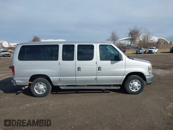 2010 Ford Econoline Passenger XL z VIN 1FBNE3BL8ADA65211, wystawiony jako IAAI lot #41659231 z przebiegiem 173 471 mil mil oraz . Historia ofert i sprzedaży dostępna na DreamBid. Obrazek 13.