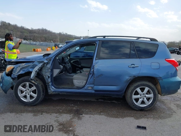 2007 Toyota RAV4 Limited with VIN JTMBD31V176029507, listed as a IAAI auction lot 41828748 with 69,879 mi miles. Bid and sale history available at carsss.com. Image 15.