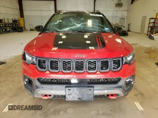 2025 Jeep Compass Trailhawk с VIN 3C4NJDDN5ST557511, выставлен на аукционе Copart как лот 61814945 с пробегом 16 464 миль миль и Чистый • Clean title. История ставок и продаж доступна на DreamBid. Изображение 5.