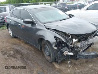 2013 Nissan Altima SV with VIN 1N4AL3AP8DN503301, listed as a IAAI auction lot 39482217 with 202,220 mi miles and . Bid and sale history available at carsss.com. Image 1.