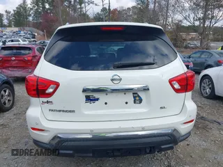 2017 Nissan Pathfinder SV z VIN 5N1DR2MN9HC656258, wystawiony jako IAAI lot #41010118 z przebiegiem 154 944 mil mil oraz . Historia ofert i sprzedaży dostępna na DreamBid. Obrazek 16.