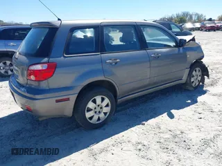 2005 Mitsubishi Outlander LS with VIN JA4LX31F75U032886, listed as a IAAI auction lot 41803513 with 229,838 mi miles. Bid and sale history available at carsss.com. Image 4.