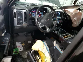 2017 GMC Sierra 1500 SLT z VIN 3GTU2NEC1HG211372, wystawiony jako Copart lot #56509595 z przebiegiem 72 150 mil mil oraz Szkody całkowita. Historia ofert i sprzedaży dostępna na DreamBid. Obrazek 8.