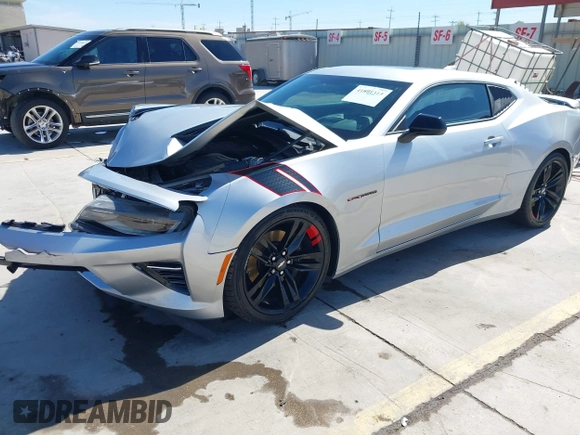 2018 Chevrolet Camaro 2SS with VIN 1G1FH1R78J0124441, listed as a IAAI auction lot 41801315 with 53,937 mi miles and . Bid and sale history available at DreamBid. Image 2.