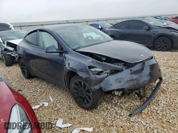 2022 Tesla Model Y Long Range z VIN 7SAYGAEE4NF543503, wystawiony jako Copart lot #47143155 z przebiegiem 53 874 mil mil oraz Szkody całkowita. Historia ofert i sprzedaży dostępna na DreamBid. Obrazek 4.