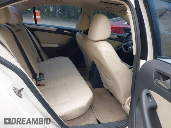 2012 Volkswagen Jetta SE с VIN 3VWDP7AJ0CM373096, выставлен на аукционе IAAI как лот 42426028 с пробегом 176 470 миль миль и . История ставок и продаж доступна на DreamBid. Изображение 8.