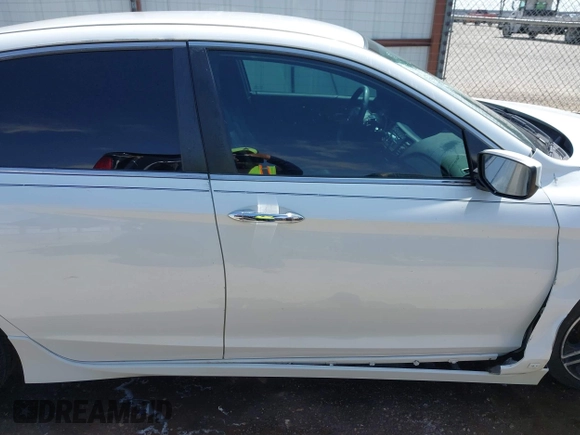 2016 Honda Accord Sport with VIN 1HGCR2F53GA047711, listed as a IAAI auction lot 42080322 with 211,635 mi miles and . Bid and sale history available at DreamBid. Image 14.