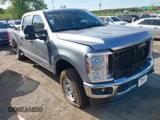 2024 Ford F-250 XL with VIN 1FT7W2BT8REE95869, listed as a IAAI auction lot 42170240 with Not provided miles and . Bid and sale history available at DreamBid. Image 1.