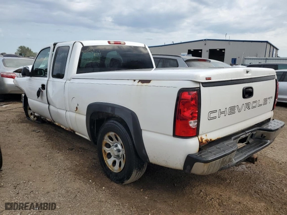 2007 Chevrolet Silverado 1500 Classic LT1 with VIN 1GCEC19XX7Z140940, listed as a Copart auction lot 69942634 with 260,883 mi miles and Salvage Title. Bid and sale history available at carsss.com. Image 2.