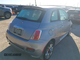 2015 FIAT 500 Sport z VIN 3C3CFFBR9FT676764, wystawiony jako IAAI lot #40868571 z przebiegiem 61 936 mil mil oraz . Historia ofert i sprzedaży dostępna na DreamBid. Obrazek 4.
