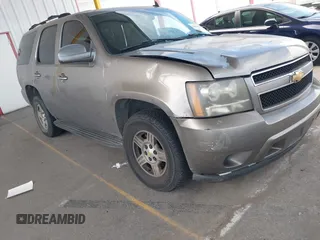 2007 Chevrolet Tahoe LS z VIN 1GNFC13C97R278535, wystawiony jako IAAI lot #42008667 z przebiegiem 175 671 mil mil oraz . Historia ofert i sprzedaży dostępna na DreamBid. Obrazek 1.
