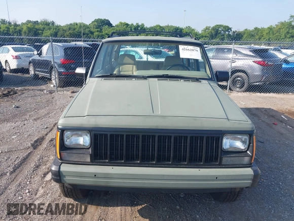 1992 Jeep Cherokee with VIN 1J4FT88S2NL251950, listed as a IAAI auction lot 42662079 with 1,689,263 mi miles and . Bid and sale history available at DreamBid. Image 6.