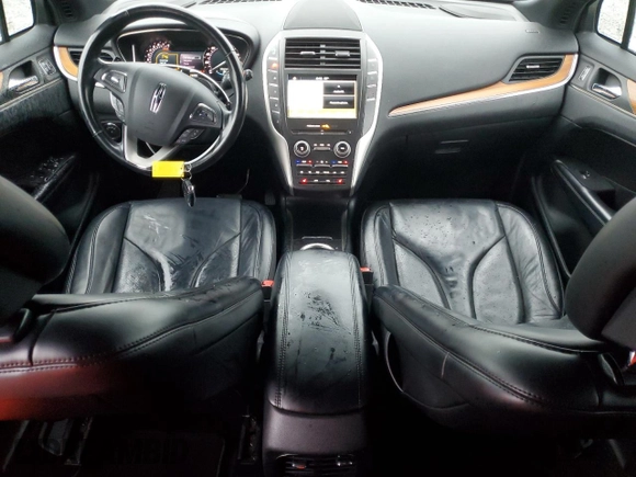 2017 Lincoln MKC Select with VIN 5LMCJ2C92HUL23656, listed as a Copart auction lot 49292335 with 69,656 mi miles and Salvage Title. Bid and sale history available at DreamBid. Image 8.