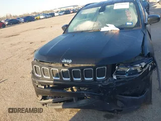 2020 Jeep Compass Altitude z VIN 3C4NJCBB8LT133924, wystawiony jako IAAI lot #41750958 z przebiegiem Nie podano mil oraz . Historia ofert i sprzedaży dostępna na DreamBid. Obrazek 12.