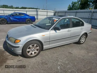 2004 BMW 3 Series 325xi with VIN WBAEU33454PR06889, listed as a Copart auction lot 59301565 with 201,723 mi miles and Salvage title. Bid and sale history available at DreamBid. Image 1.