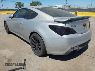 2013 Hyundai Genesis Coupe Premium z VIN KMHHT6KD9DU102257, wystawiony jako IAAI lot #42344326 z przebiegiem 103 806 mil mil oraz . Historia ofert i sprzedaży dostępna na DreamBid. Obrazek 3.