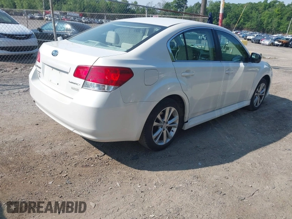 2014 Subaru Legacy 2.5i z VIN 4S3BMBA67E3012518, wystawiony jako IAAI lot #42417418 z przebiegiem 162 987 mil mil oraz . Historia ofert i sprzedaży dostępna na DreamBid. Obrazek 4.