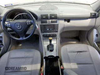 2005 Mercedes-Benz C 230 Kompressor z VIN WDBRF40J65A755885, wystawiony jako Copart lot #62019525 z przebiegiem 112 438 mil mil oraz Szkoda całkowita • Salvage title. Historia ofert i sprzedaży dostępna na DreamBid. Obrazek 8.
