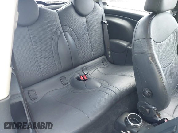 2002 MINI Hardtop with VIN WMWRC33432TE11649, listed as a IAAI auction lot 42583224 with 114,339 mi miles and . Bid and sale history available at DreamBid. Image 8.