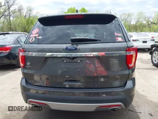 2017 Ford Explorer XLT with VIN 1FM5K7D86HGC21898, listed as a IAAI auction lot 42018490 with 78,139 mi miles and . Bid and sale history available at carsss.com. Image 16.