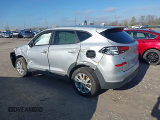 2019 Hyundai Tucson SE with VIN KM8J2CA48KU872175, listed as a IAAI auction lot 41956066 with 105,534 mi miles. Bid and sale history available at carsss.com. Image 3.